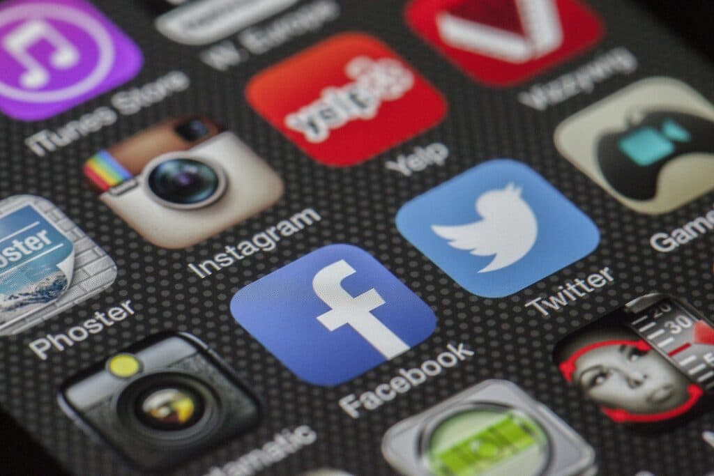 5 kluczowych trendów w aplikacjach mobilnych na 2025 rok
